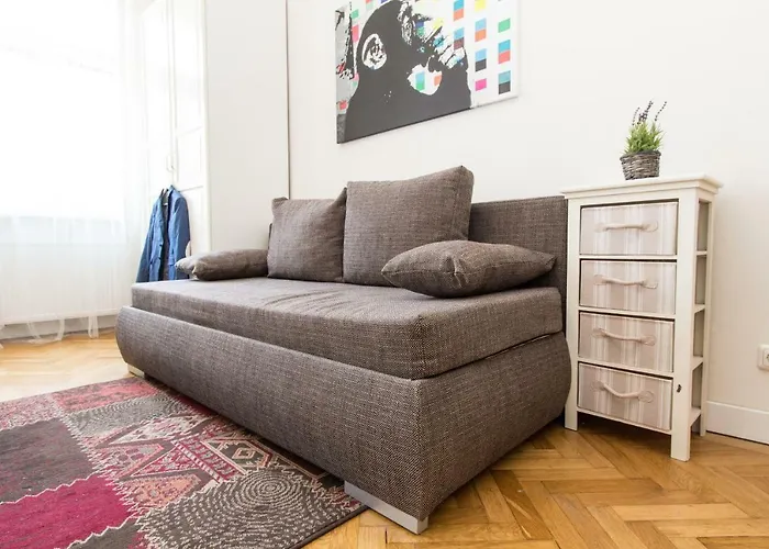 Design I Contactless Check-in Apartment *