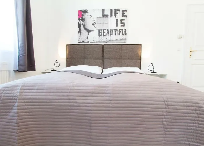 Design I Contactless Check-in Apartment Vienna